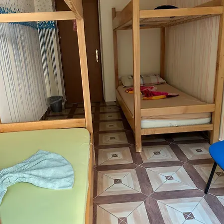 Auberge de jeunesse The Secret Garden Tirana