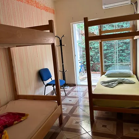 Hostel The Secret Garden *